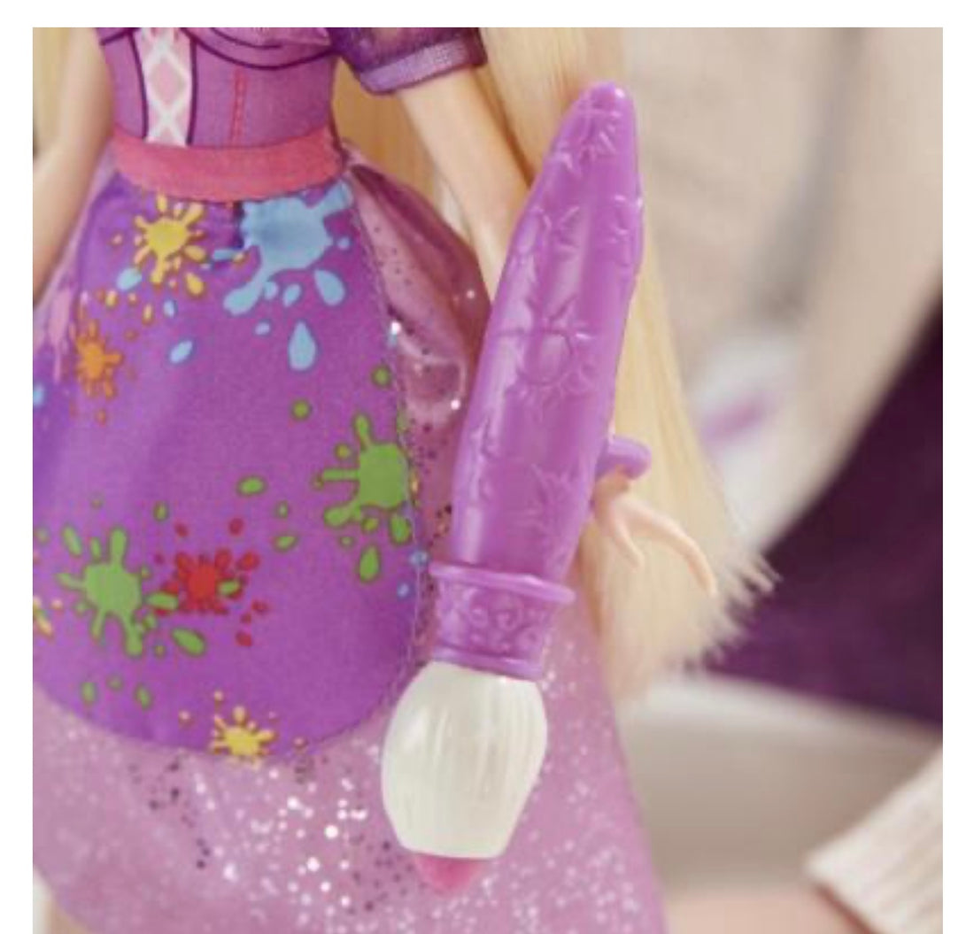 DISNEY PRINCESS- RAPUNZEL SOGNA IN GRANDE