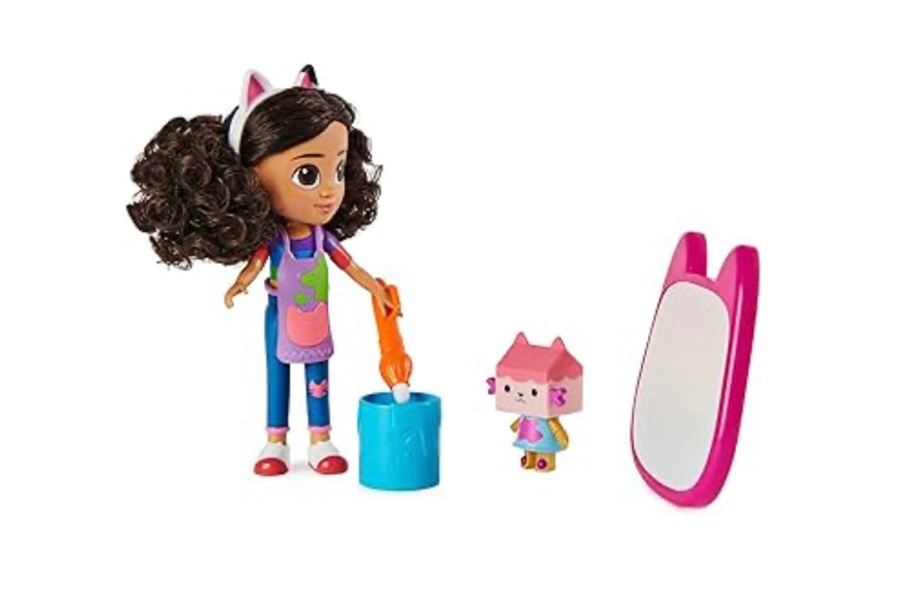 Gabby's Dollhouse, Set di figure a tema viaggio con una bambola Gabby, 5 figure giocattolo per Gabby's Dollhouse, Set di figure a tema viaggio con una bambola Gabby, 5 figure giocattolo per