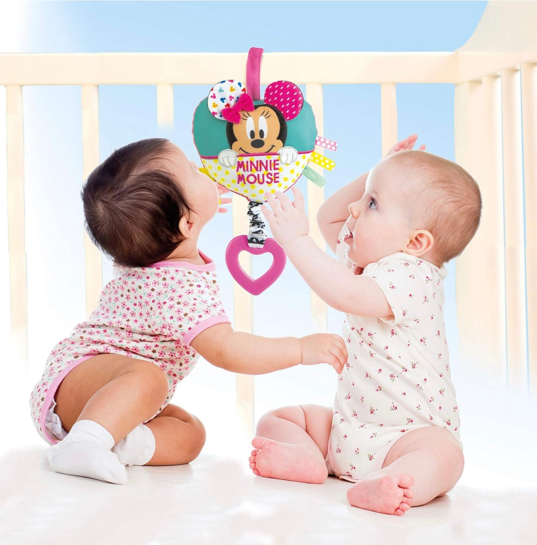 Clementoni - Disney Baby Minnie morbido carillon con corda